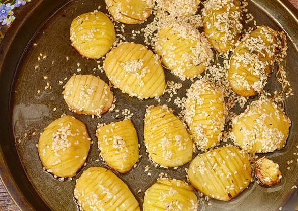 Baked Potatoes in Sesame step 6