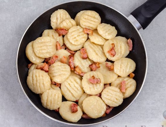 Potato Gnocchi with Bacon step 11