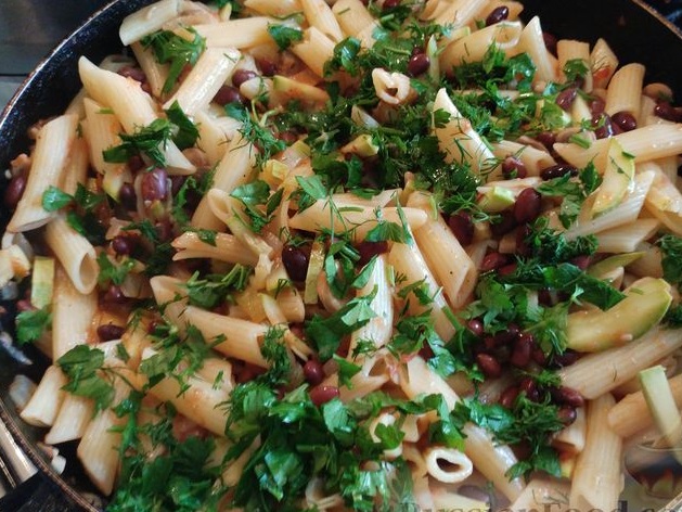 Pasta with Mushrooms, Beans and Zucchini in Tomato Sauce step 14