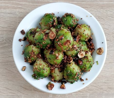Roasted Brussels Sprouts with Nuts and Sesame Seeds step 9