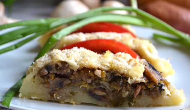 Festive Potato Roll with Mushrooms step 8