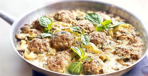 Fettuccine with Minced Meat and Mushrooms