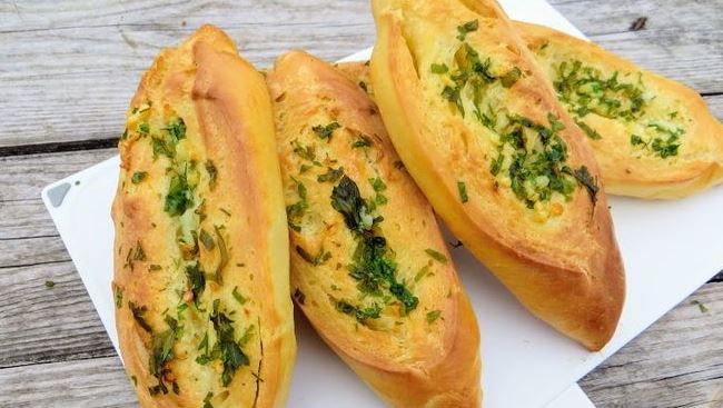 Flavored Garlic Cakes