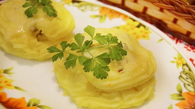 Fried Chanterelles in Potato “Baskets” step 10