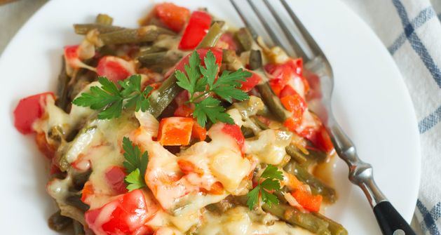 Green Beans Baked in Tomato Sauce with Bell Pepper