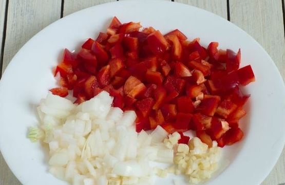 Green Beans Baked in Tomato Sauce with Bell Pepper step 5