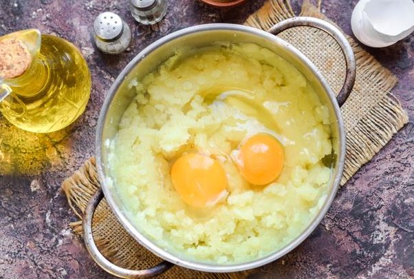 Mashed Potato Casserole with Chicken Liver step 1