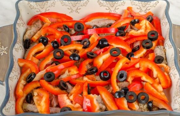 Meat Baked with Rice, Vegetables and Olives step 6
