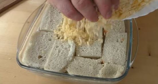 Minced Meat and Bread Casserole with Cheese Crust step 7