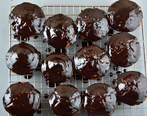 Muffins “Zebra” with Chocolate Glaze step 6