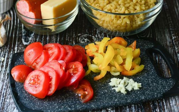 Pasta Baked with Sausage, Tomatoes and Cheese step 2
