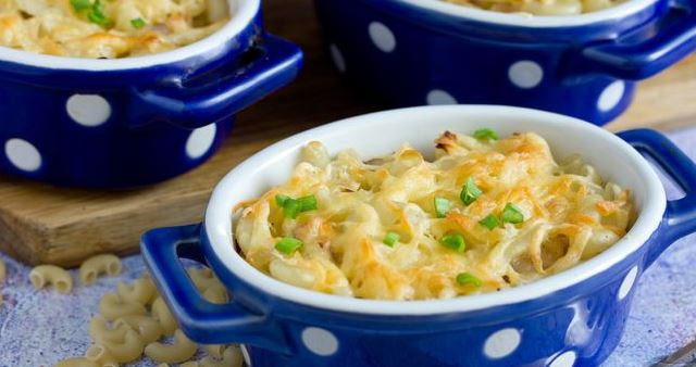 Pasta Casserole with Bacon and Cheese