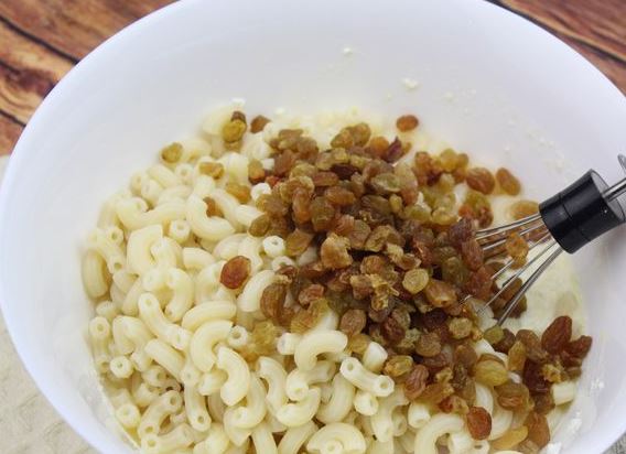 Pasta Casserole with Cottage Cheese and Raisins step 5