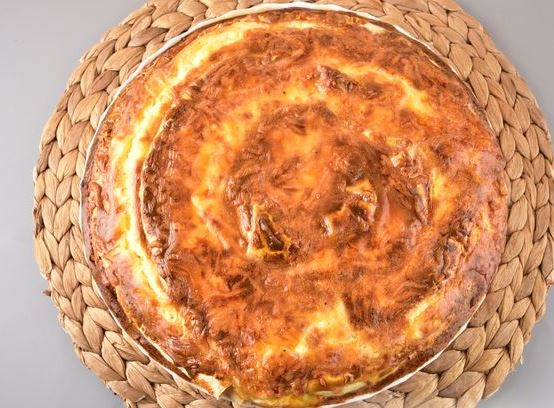 Pie “Snail” from Lavash with Minced Meat, Mushrooms, Tomatoes and Cheese step 12