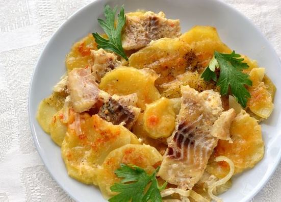 Pollock Baked with Potatoes and Onions, in Cream