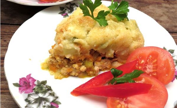 Potato Casserole with Minced Chicken and Celery