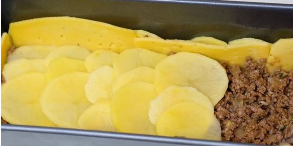 Potato Casserole with Minced Meat and Cheese step 5