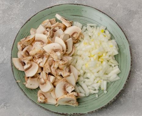 Potato Casserole with Mushrooms, Sour Cream and Cheese step 3