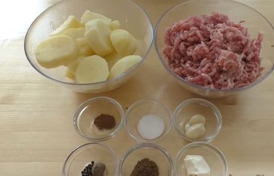 Potato “Sausage” (from Minced Meat and Mashed Potatoes) step 1