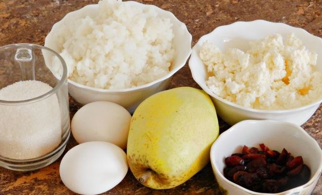Rice Casserole with Cottage Cheese and Pear step 1