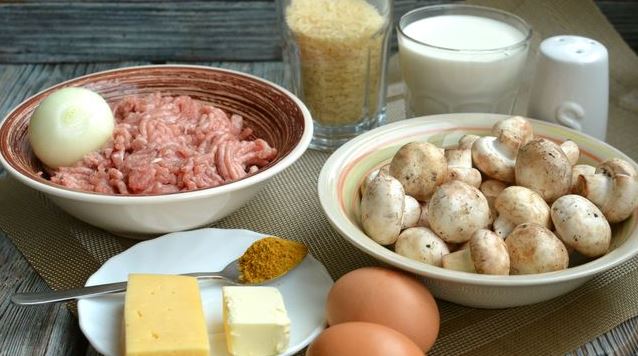 Rice Casserole with Minced Meat, Mushrooms and Cream step 1