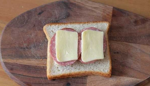 Hot Sandwiches With Sausage and Cheese (in a pan) step 3