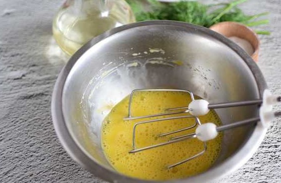 Egg, Cheese and Tomato Sandwich step 2
