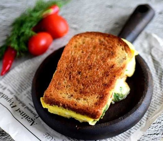 Egg, Cheese and Tomato Sandwich step 10