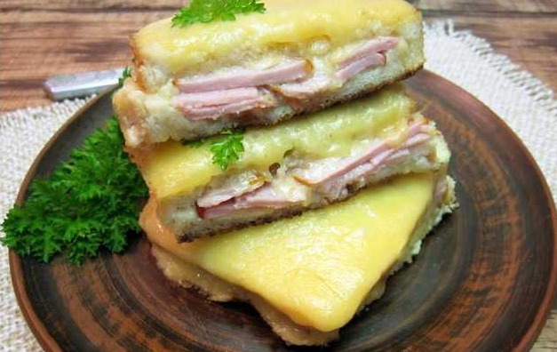 Sandwich in a Cheese “Coat”, With Ham (In a Pan) step 18