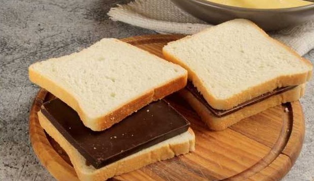 Hot Sandwiches With Chocolate step 2