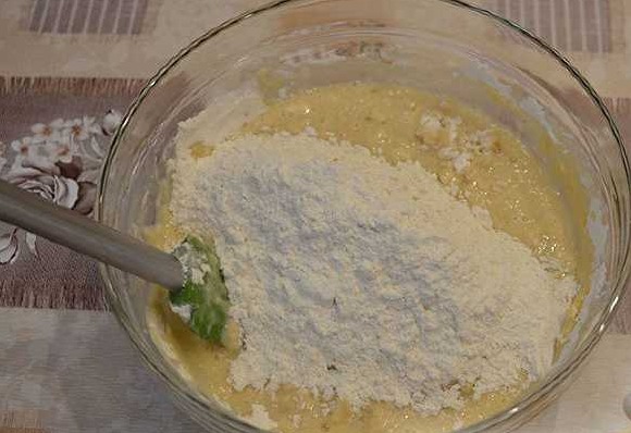 Easter Ring with Three Fillings step 1