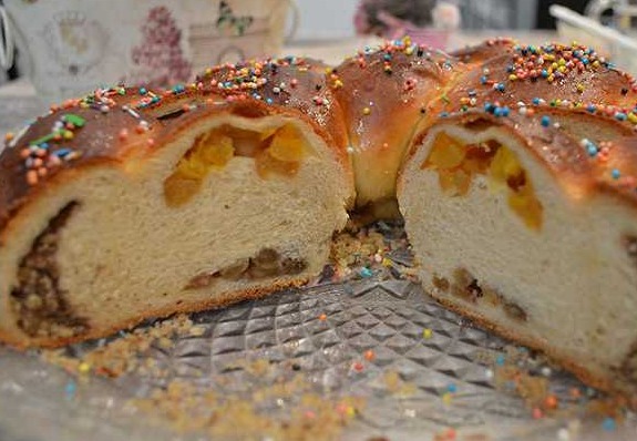 Easter Ring with Three Fillings step 8