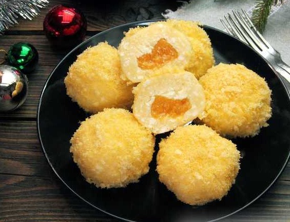 Lazy Dumplings with Canned Peaches, Covered with Corn step 14