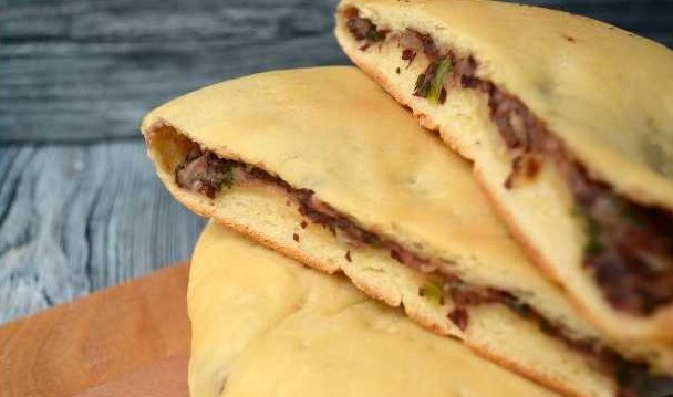 Lobiani (Georgian Flatbread)