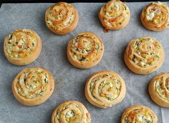 Curl Buns with Crab Sticks step 17