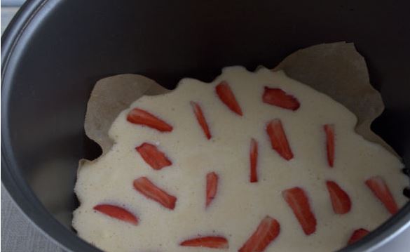 Semolina Casserole with Strawberries (in a Slow Cooker) step 5
