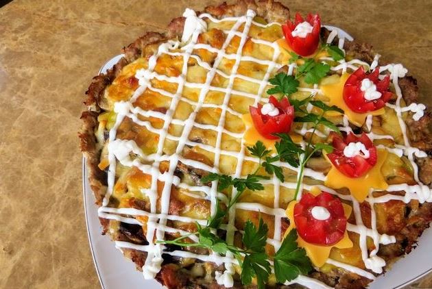Snack Cake with Meat, Mushrooms and Potatoes