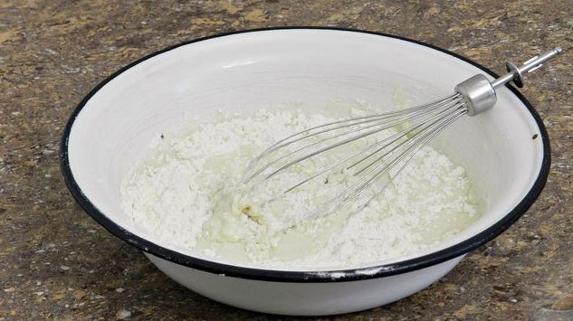 Spiral Bread with Garlic and Herbs step 1