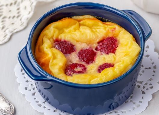 Yogurt Casserole with Berries
