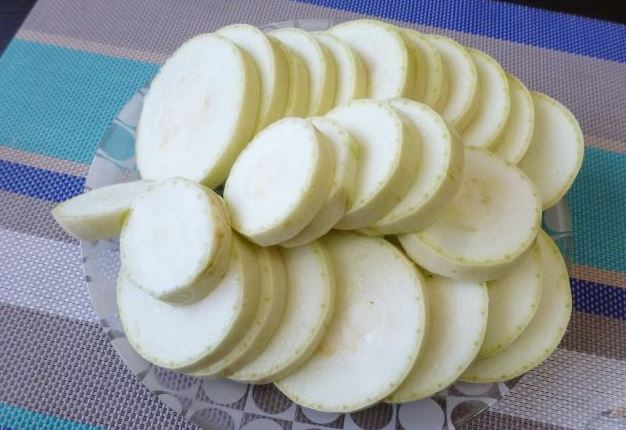 Zucchini Casserole with Feta Cheese and Herbs step 1