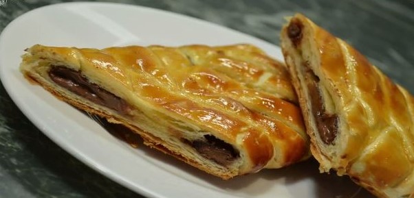 Puff Pastry Strudel with Chocolate