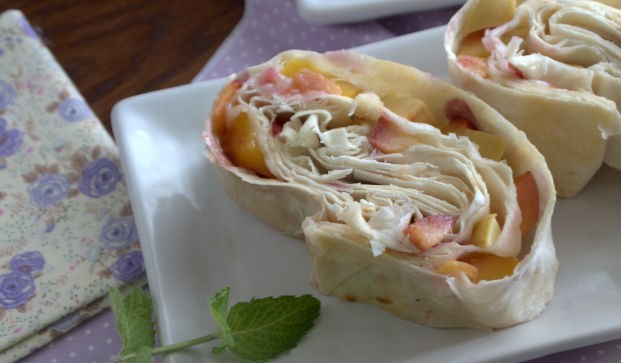 Sweet Pita Roll with Nectarines and Apples