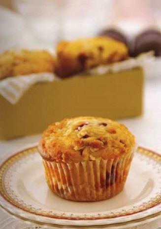 Muffins with Plums and Oatmeal