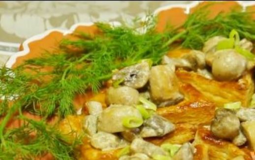 Puff Heart Tartlets with Mushrooms