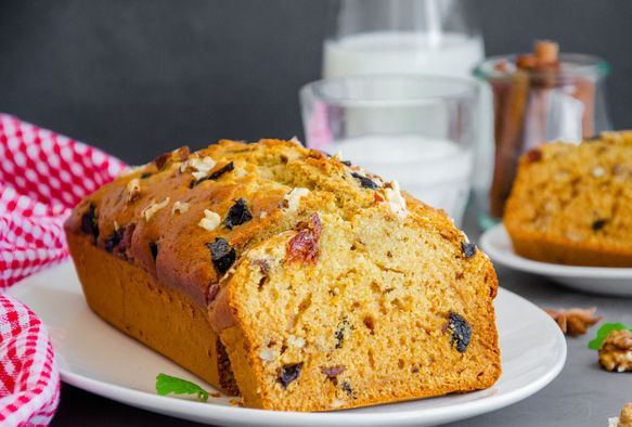Honey Cake with Dried Fruits, Nuts and Spices (no Sugar)