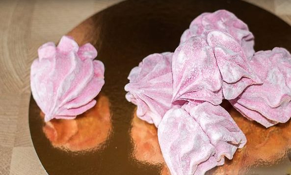 Homemade Black Currant Marshmallow with Glucose Syrup