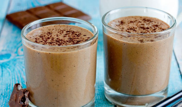 Cocktail from Kefir with Chocolate