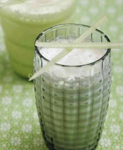 Celery and Apple Smoothie
