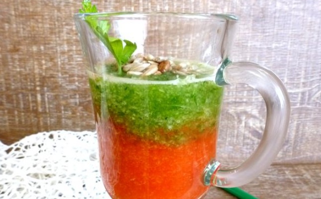 Sweet Pepper, Cucumber &amp; Greens Vegetable Smoothie