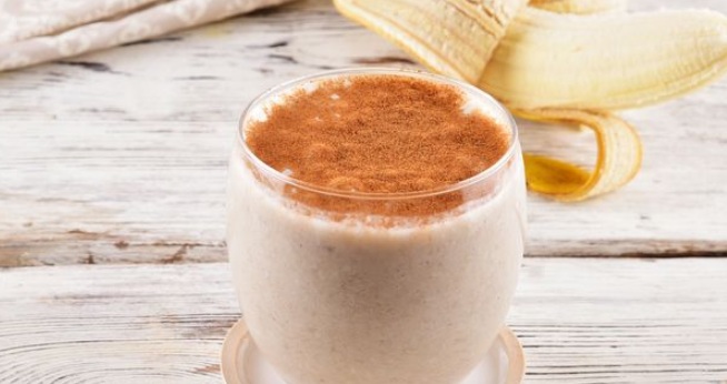 Coconut Banana Smoothie with Ginger